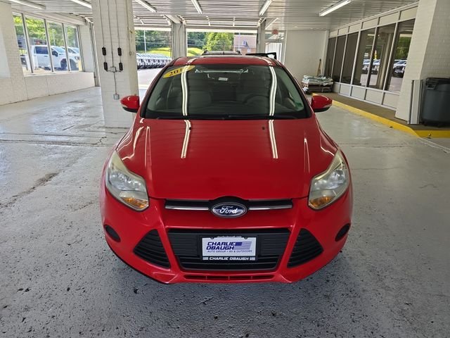 Used 2014 Red Ford SE image 8