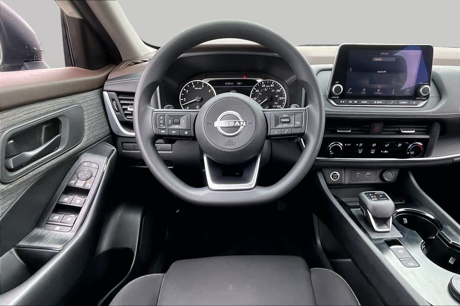 Used 2023 Glacier White Nissan S image 6
