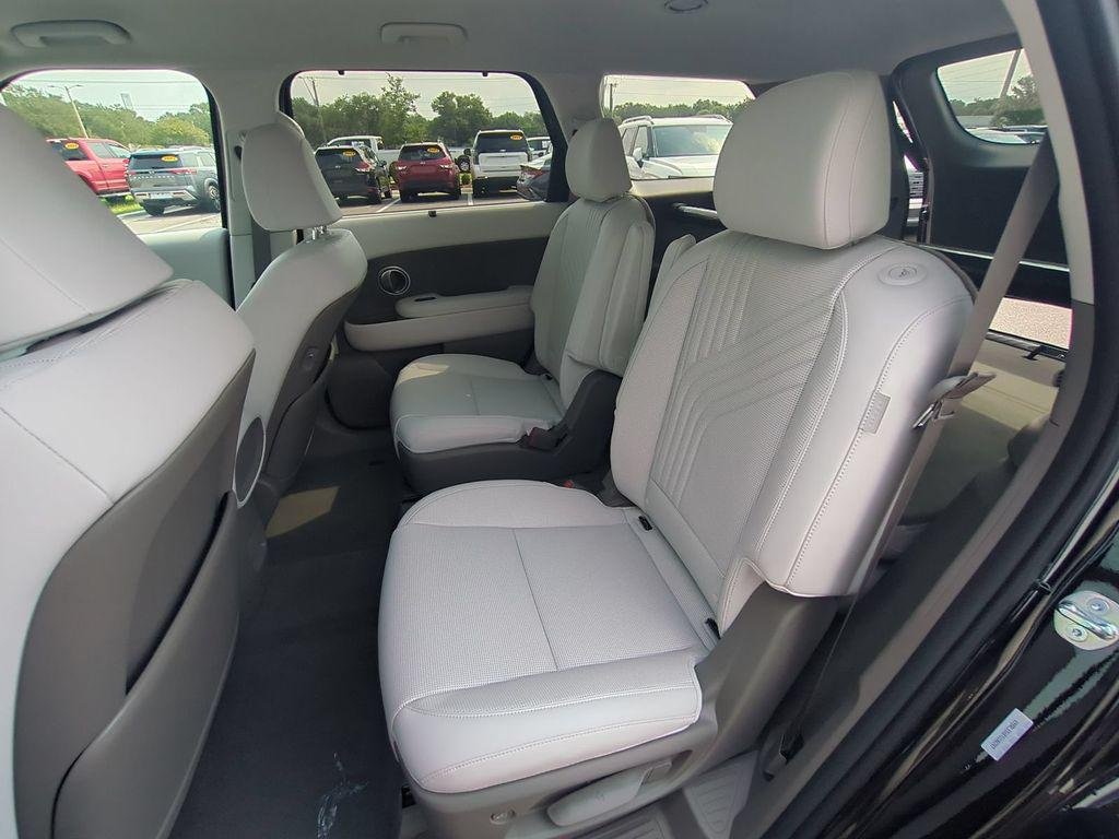 New 2026 Black Hyundai Blue SEL 7P image 16