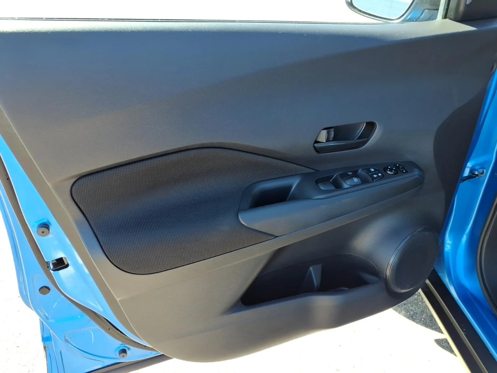 Certified Used 2023 Electric Blue Metallic Nissan S image 10