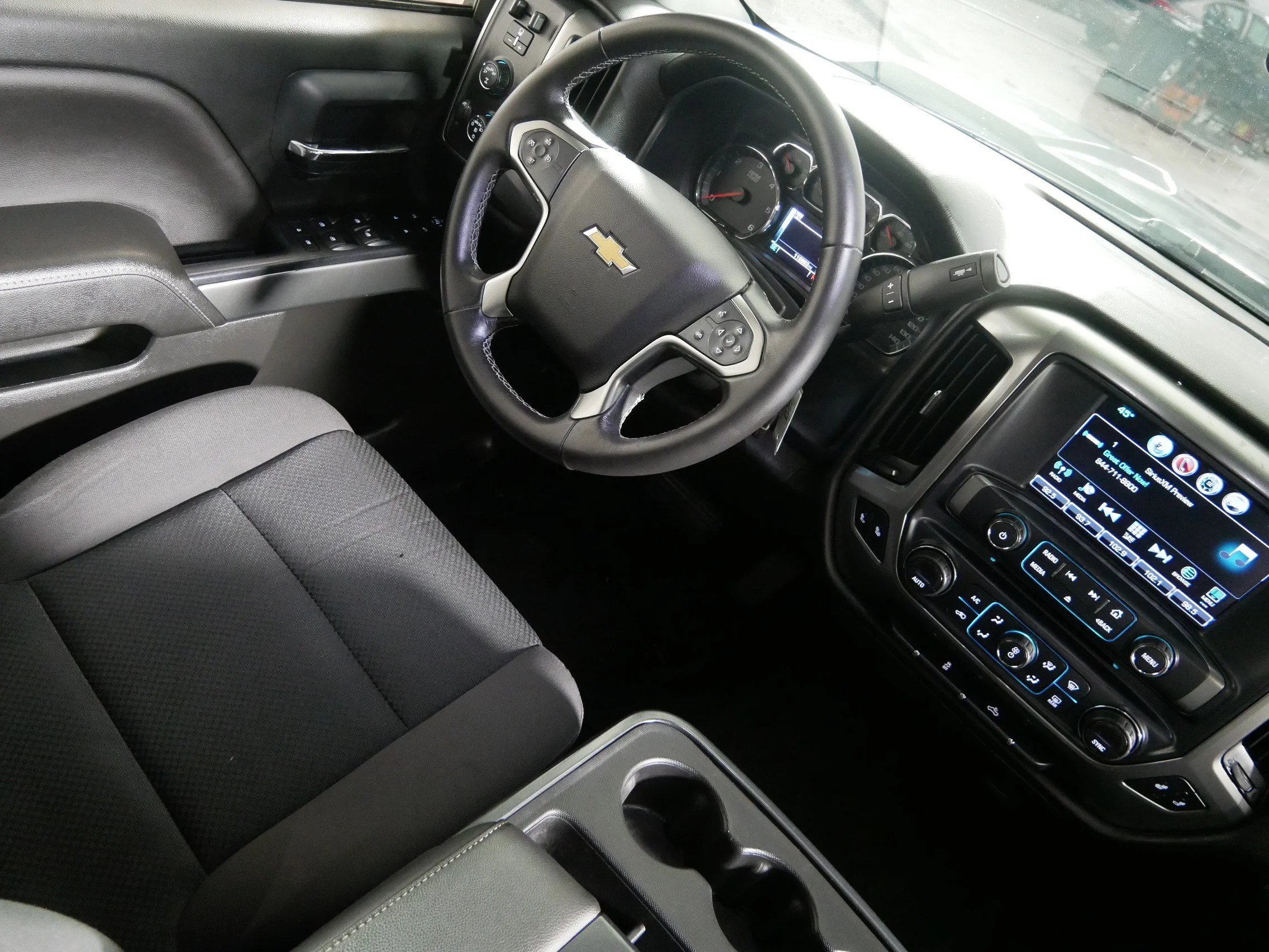 Used 2018 Blue Chevrolet LT image 9