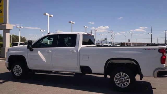 Used 2025 White Chevrolet LT image 7