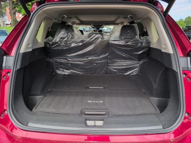 New 2026 Scarlet Ember Tintcoat Nissan Platinum image 25