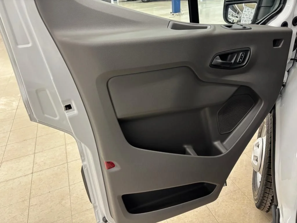 New 2026 Oxford White Ford Cargo Van image 10
