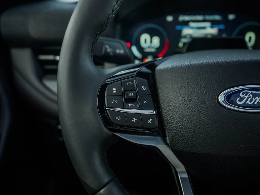New 2026 Star White Metallic Tri-Coat Ford Platinum™ image 21