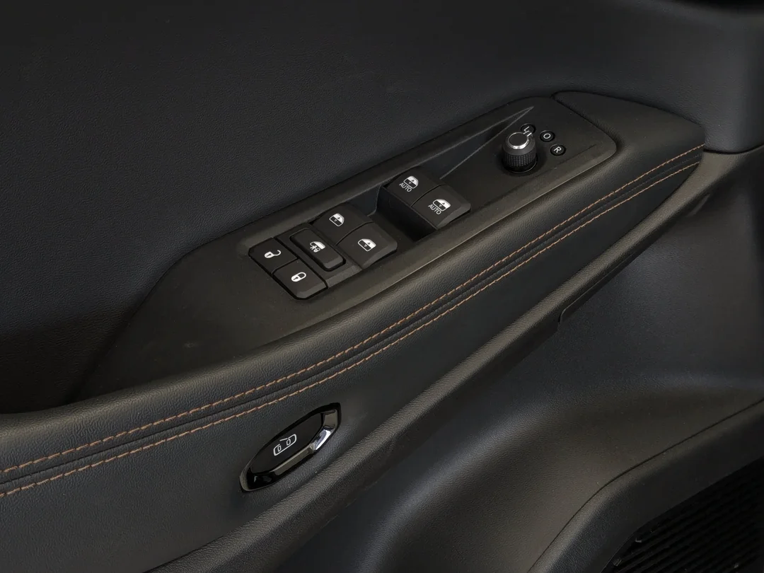 New 2026 Black Jeep Overland - - 4x4 - Surround View - Ventilated Seats - Remote Start & More! image 15