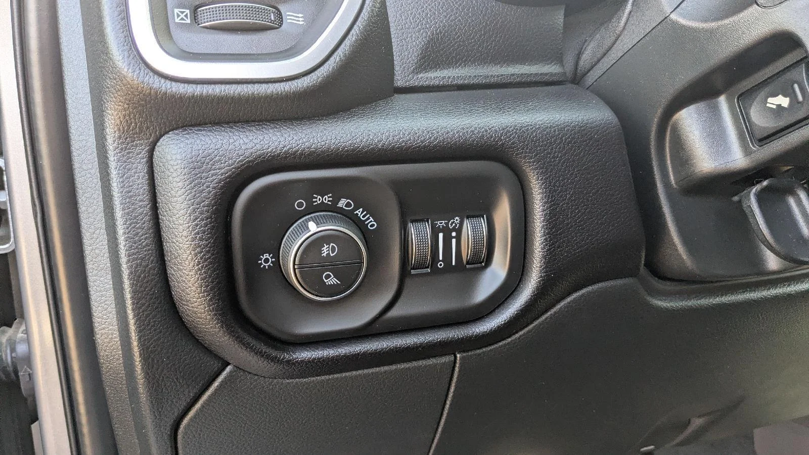 2022 RAM Ram 3500 Pickup Laramie - Photo 19