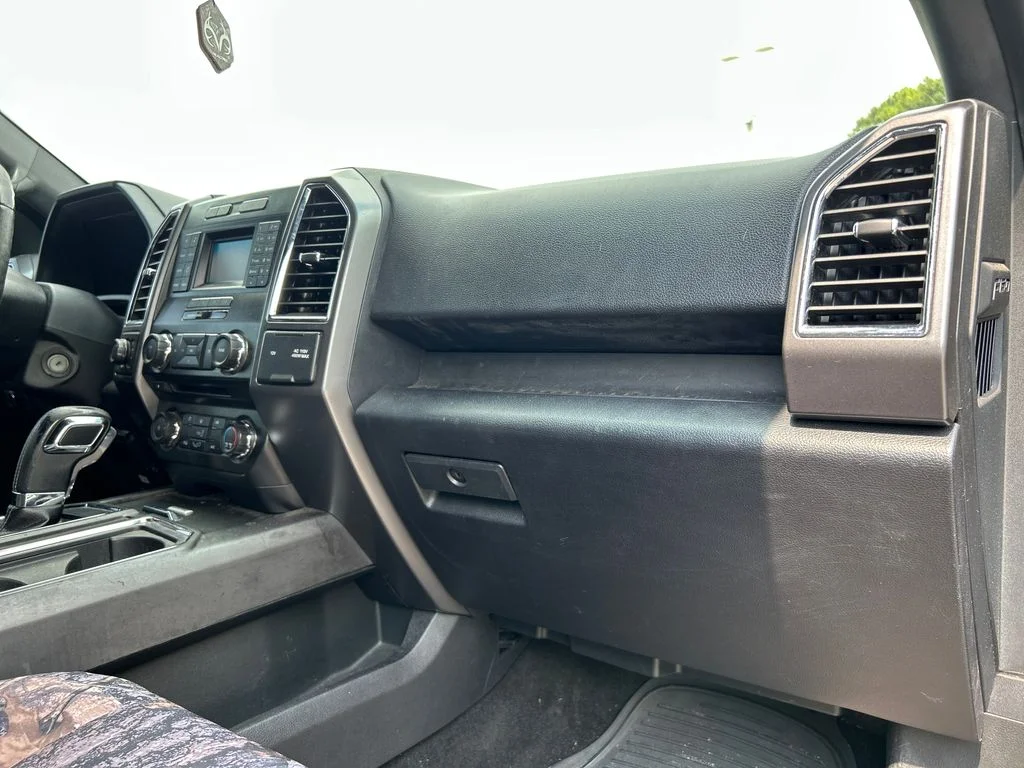 Used 2015 Gray Ford XLT image 13