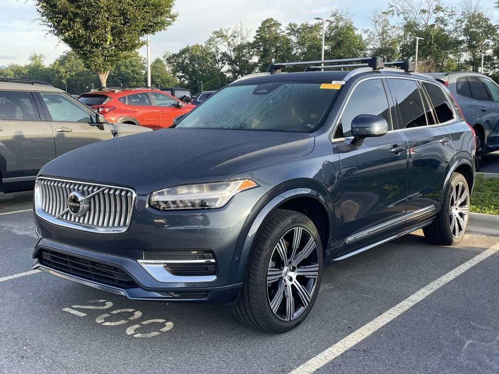 Used 2023 Denim Blue Metallic Volvo Plus Bright Theme image 2