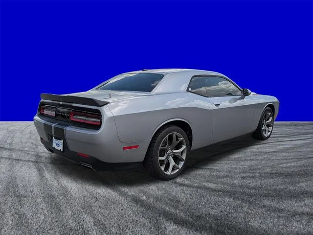 Certified Used 2017 Billet Clearcoat Dodge SXT image 4
