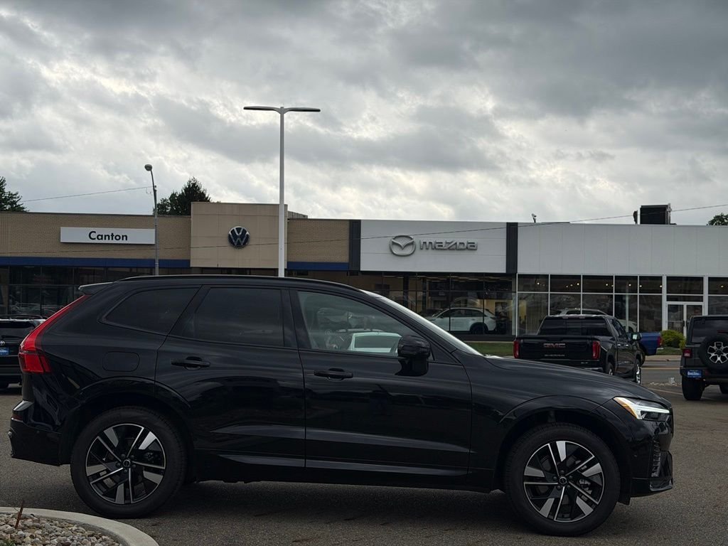 2026 Volvo XC60 Plus - Photo 6