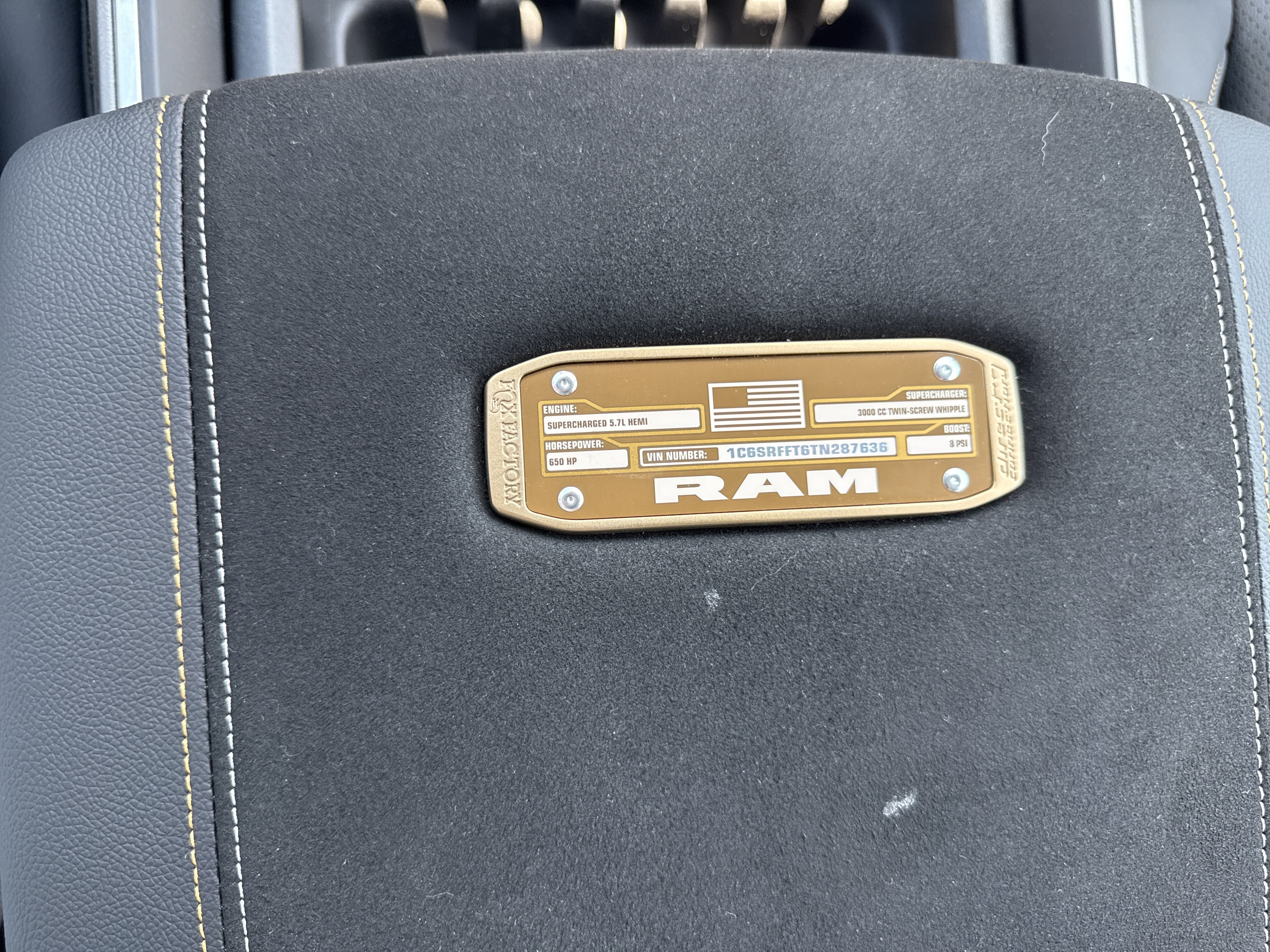 New 2026 Diamond Black Crystal Pearl-Coat Exterior Paint RAM Big Horn image 21