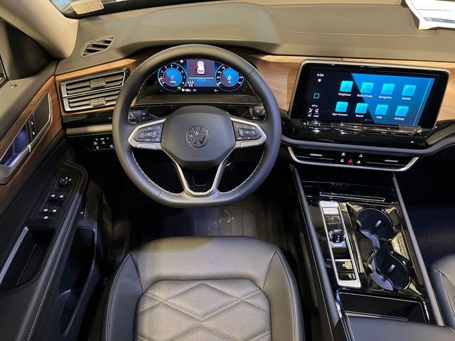 New 2026 Black Volkswagen 2.0T SE w/Technology image 12