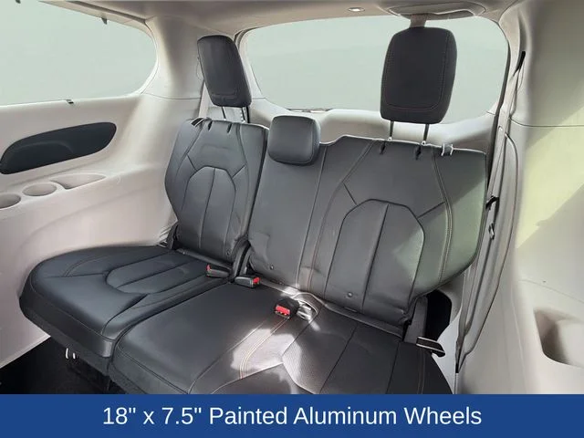 Certified Used 2018 Gray Chrysler Touring L image 18