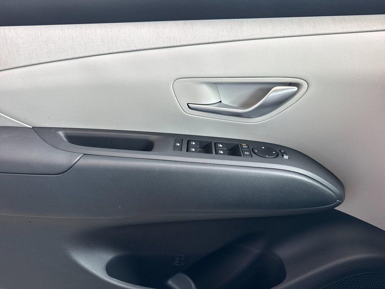 New 2026 White Hyundai SEL Convenience image 10