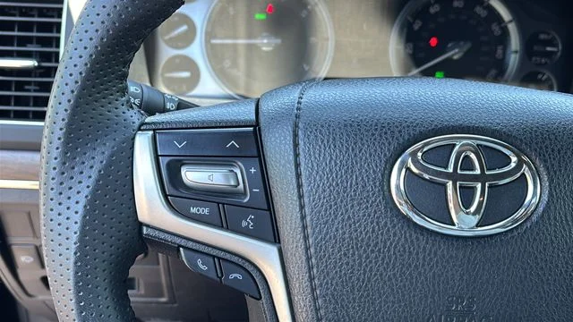 Used 2017 Black Toyota Base image 23
