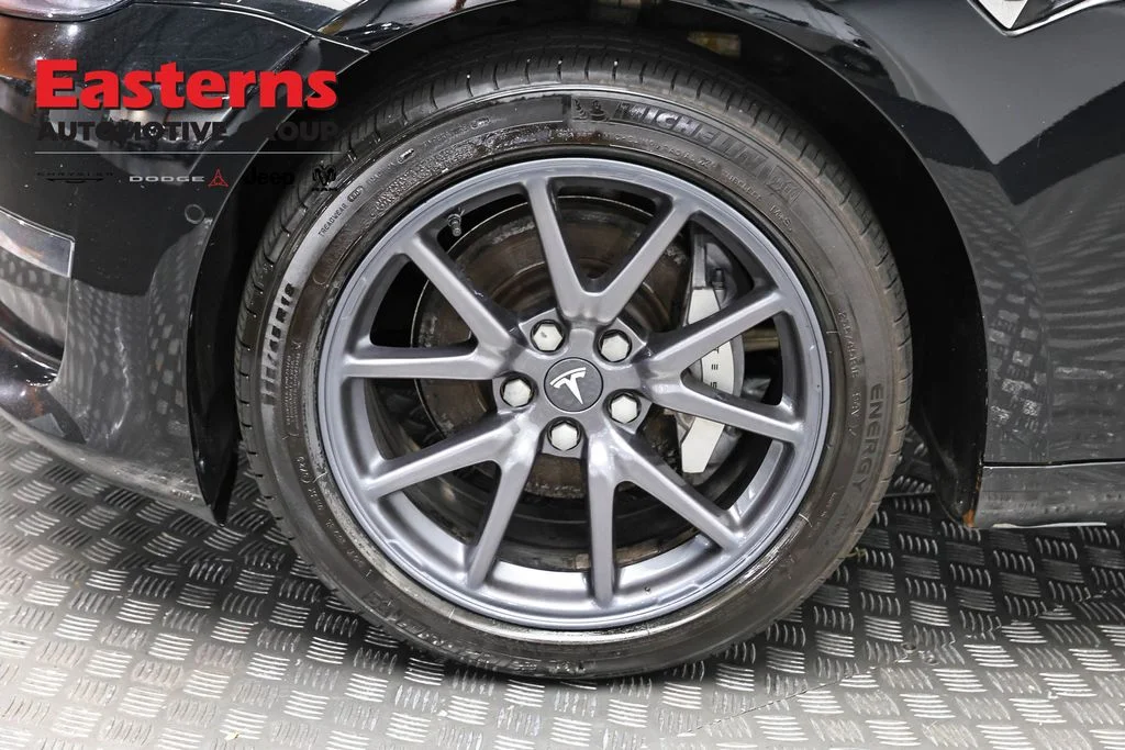Used 2019 Black Tesla Long Range image 25