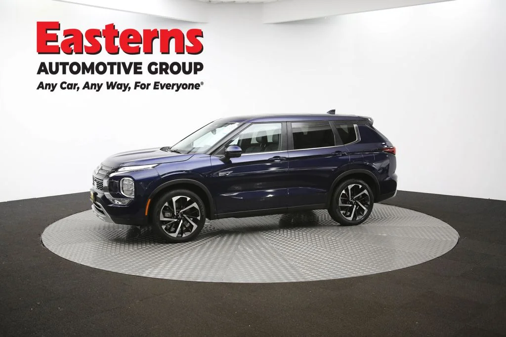 Used 2023 Blue Mitsubishi SE image 60