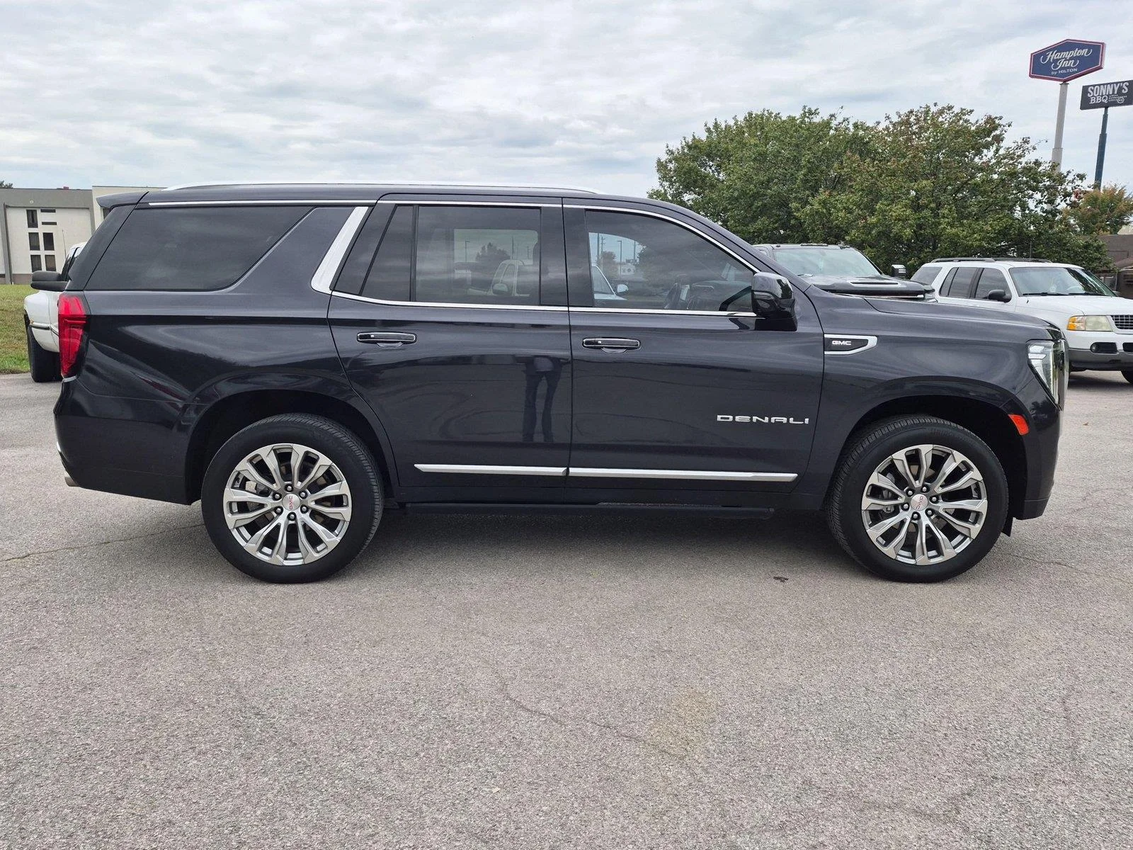 Used 2024 Onyx Black GMC Denali image 6
