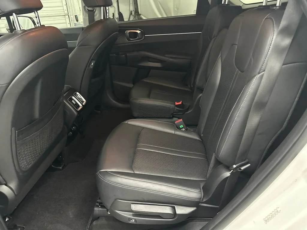 Used 2023 White Kia EX image 23