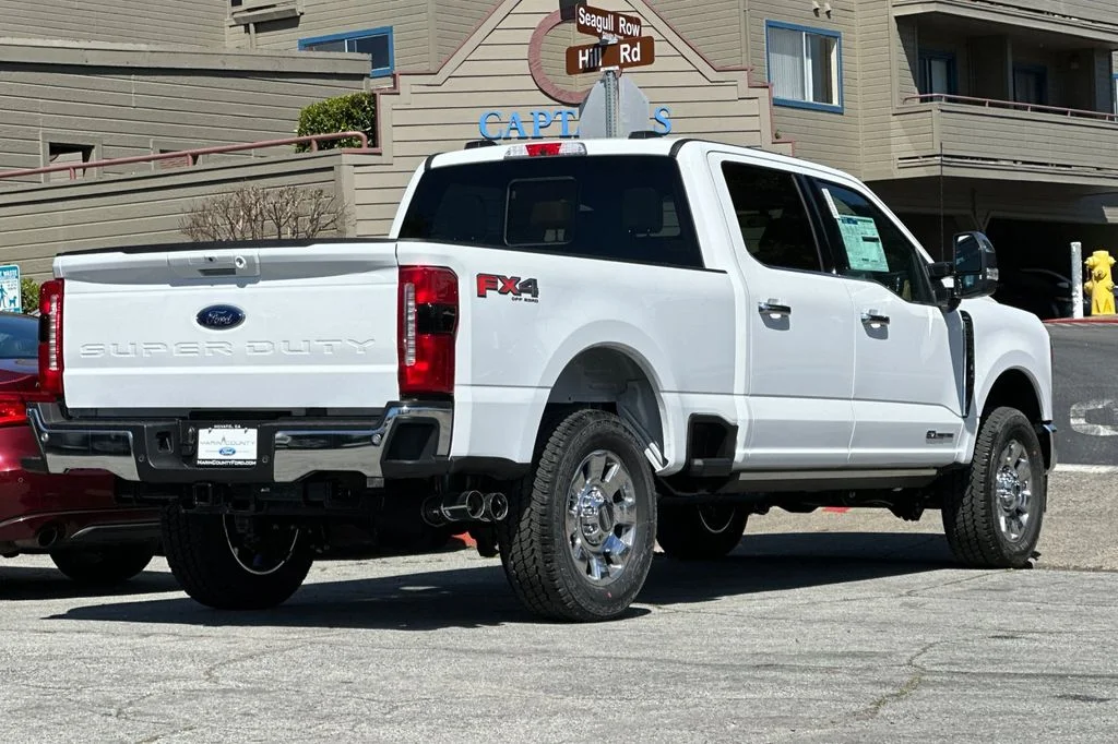 New 2025 Oxford White Ford F-250® Lariat® image 4