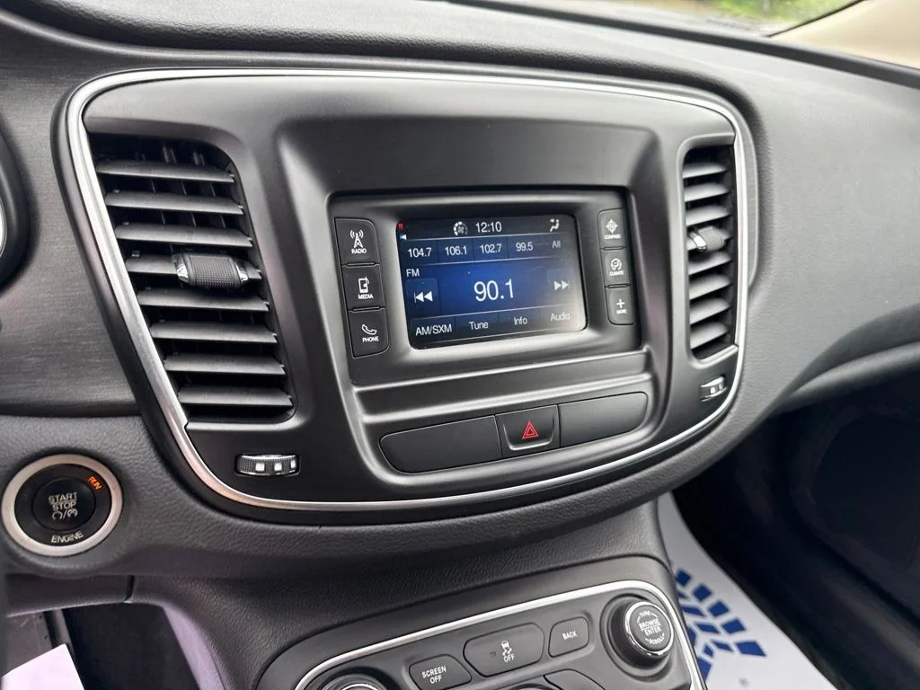 Used 2016 White Chrysler Limited image 22