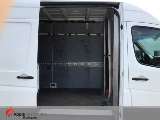 Used 2014 White Freightliner High Roof image 15