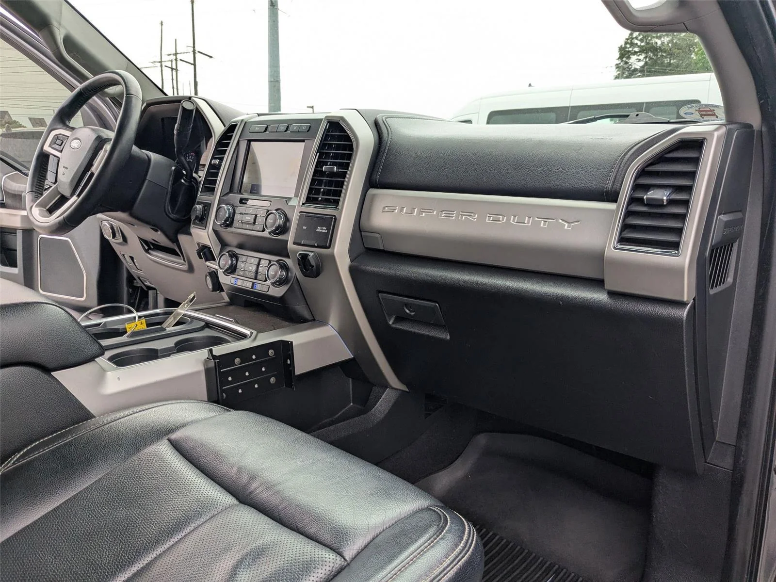 Used 2021 Carbonized Gray Metallic Ford LARIAT image 33