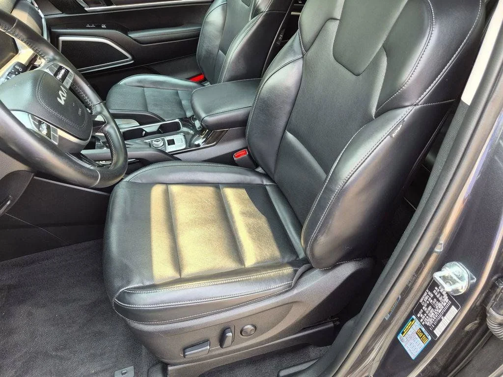 Used 2023 Gray Kia S image 25