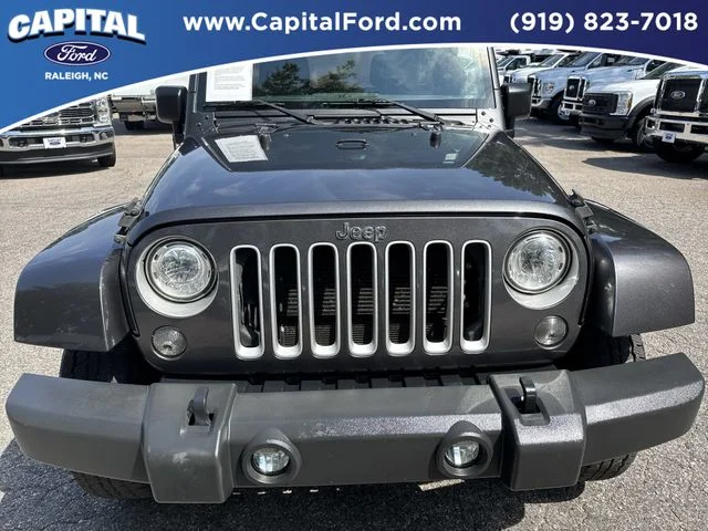 Used 2017 Gray Jeep Unlimited Sahara image 10