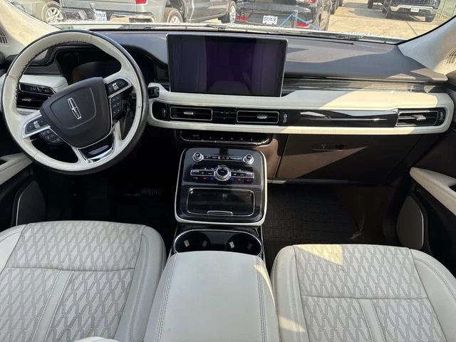 Used 2023 White Lincoln Black Label image 16
