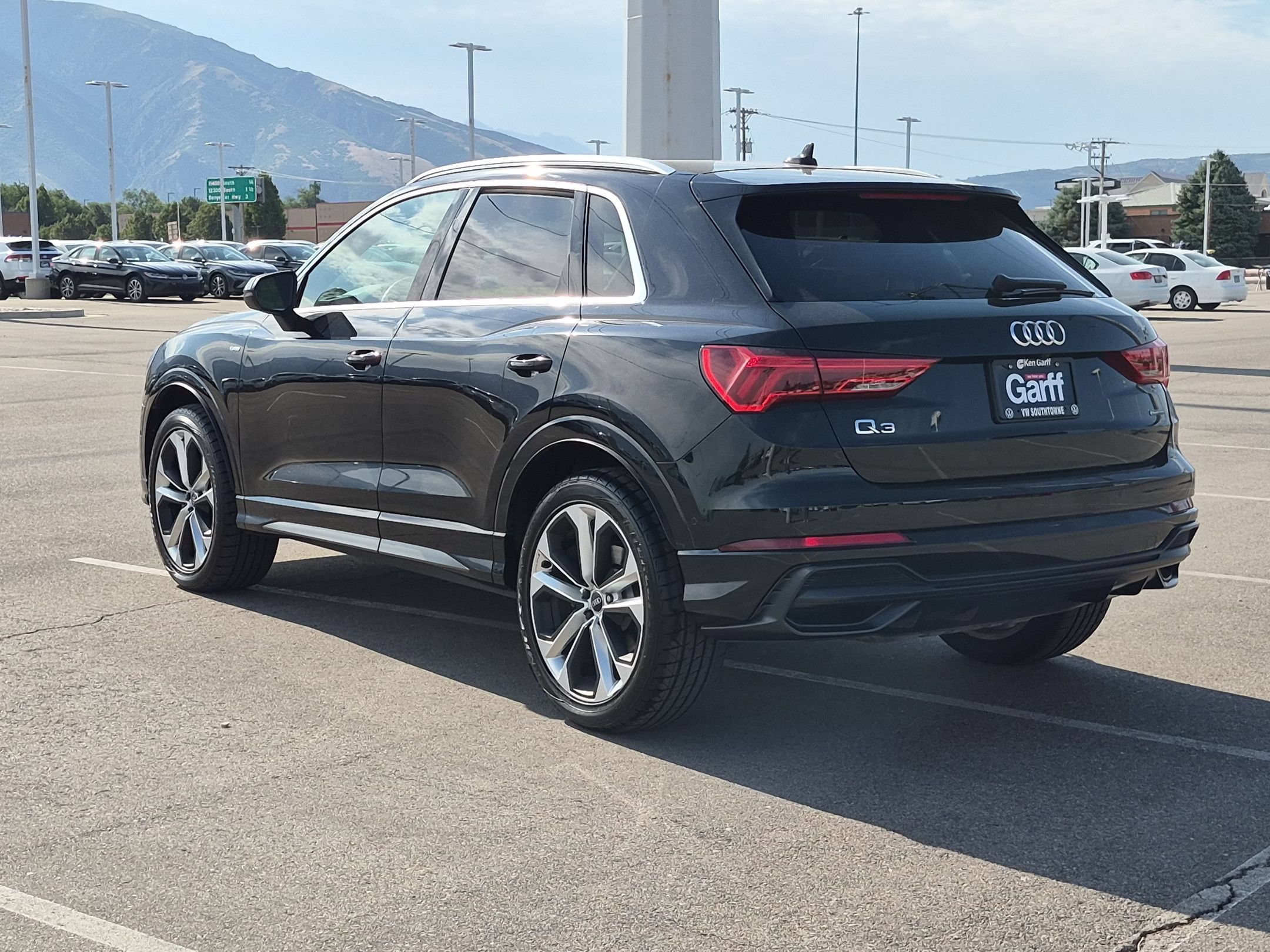 Used 2020 Black Metallic Audi S line Prestige image 5
