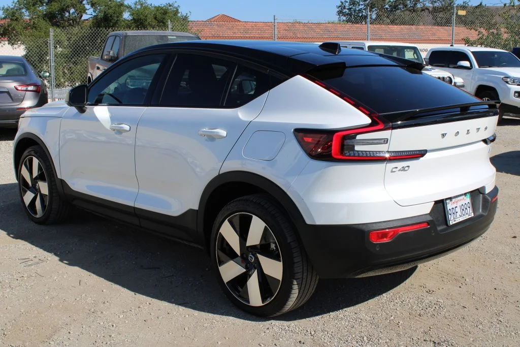 Used 2022 White Volvo Ultimate image 6