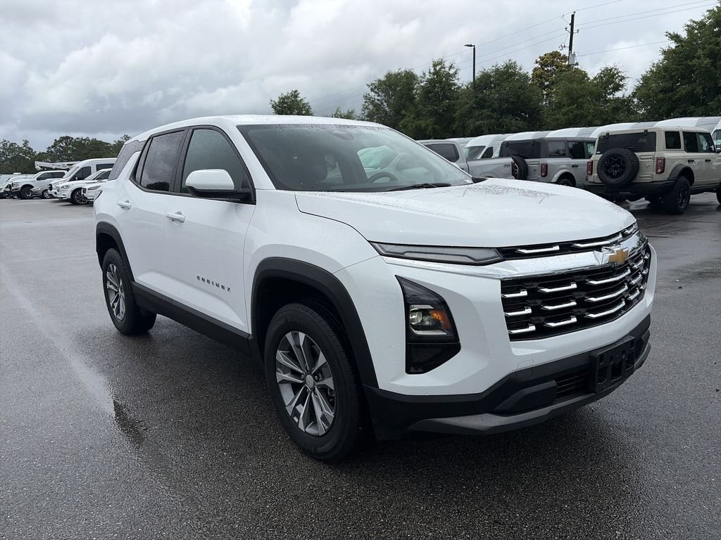 Used 2025 White Chevrolet LT image 9