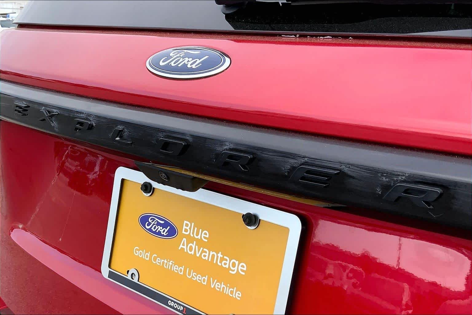 Used 2025 Rapid Red Metallic Tinted Clearcoat Ford ST-Line image 30