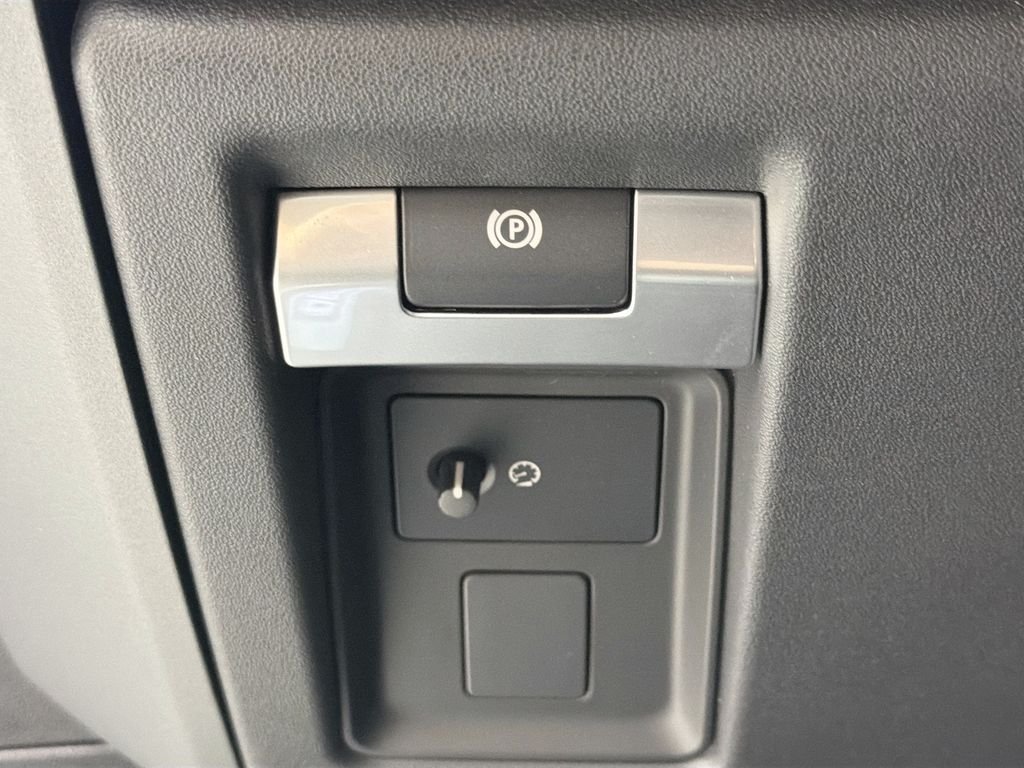 New 2026 Borasco Grey Land Rover X-Dynamic SE image 10