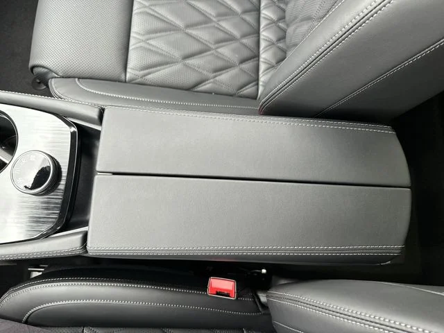 New 2026 Boulder Gray Pearl / Super Black Two-tone Nissan Platinum image 25