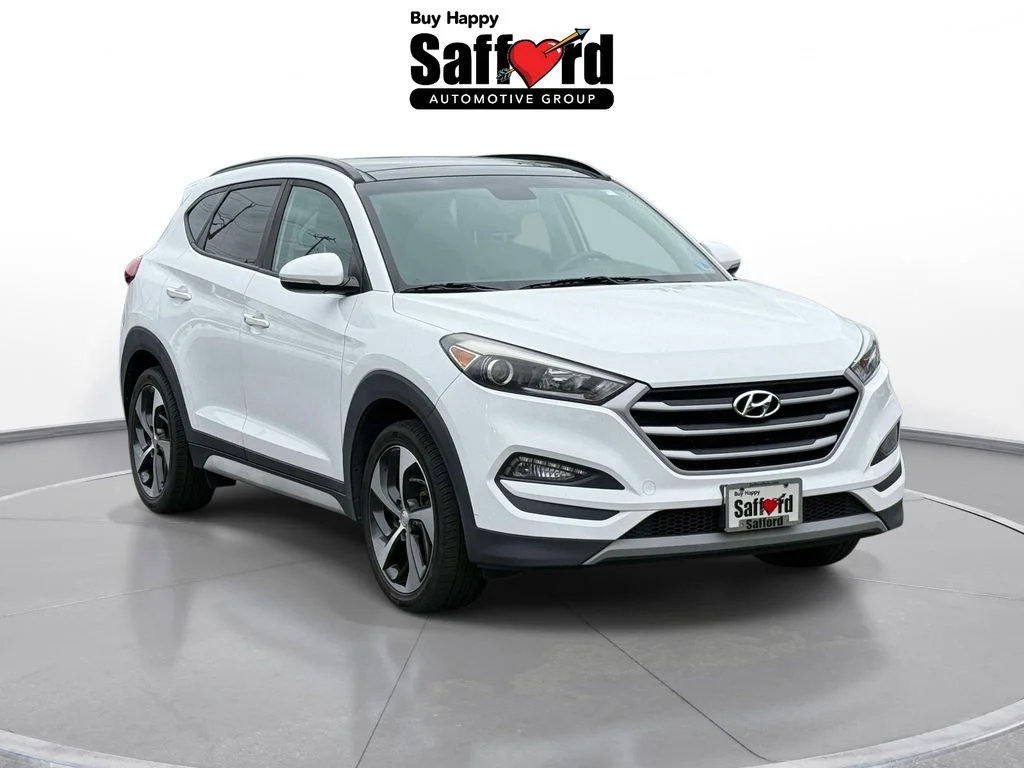Used 2018 White Hyundai Value image 9