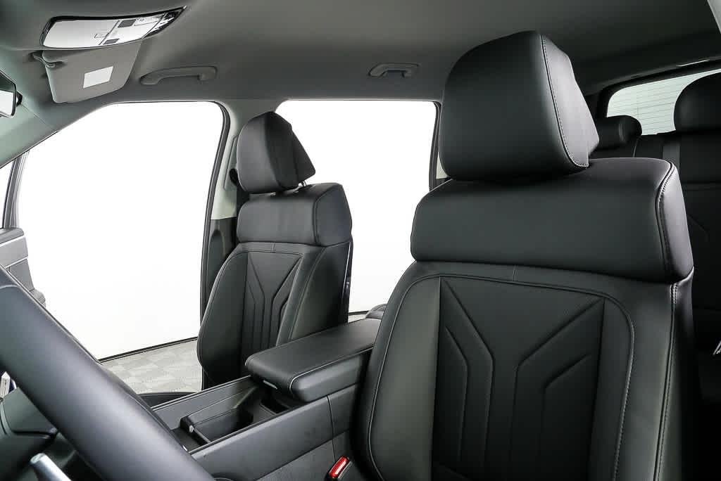New 2026 Hampton Gray Hyundai SE image 6