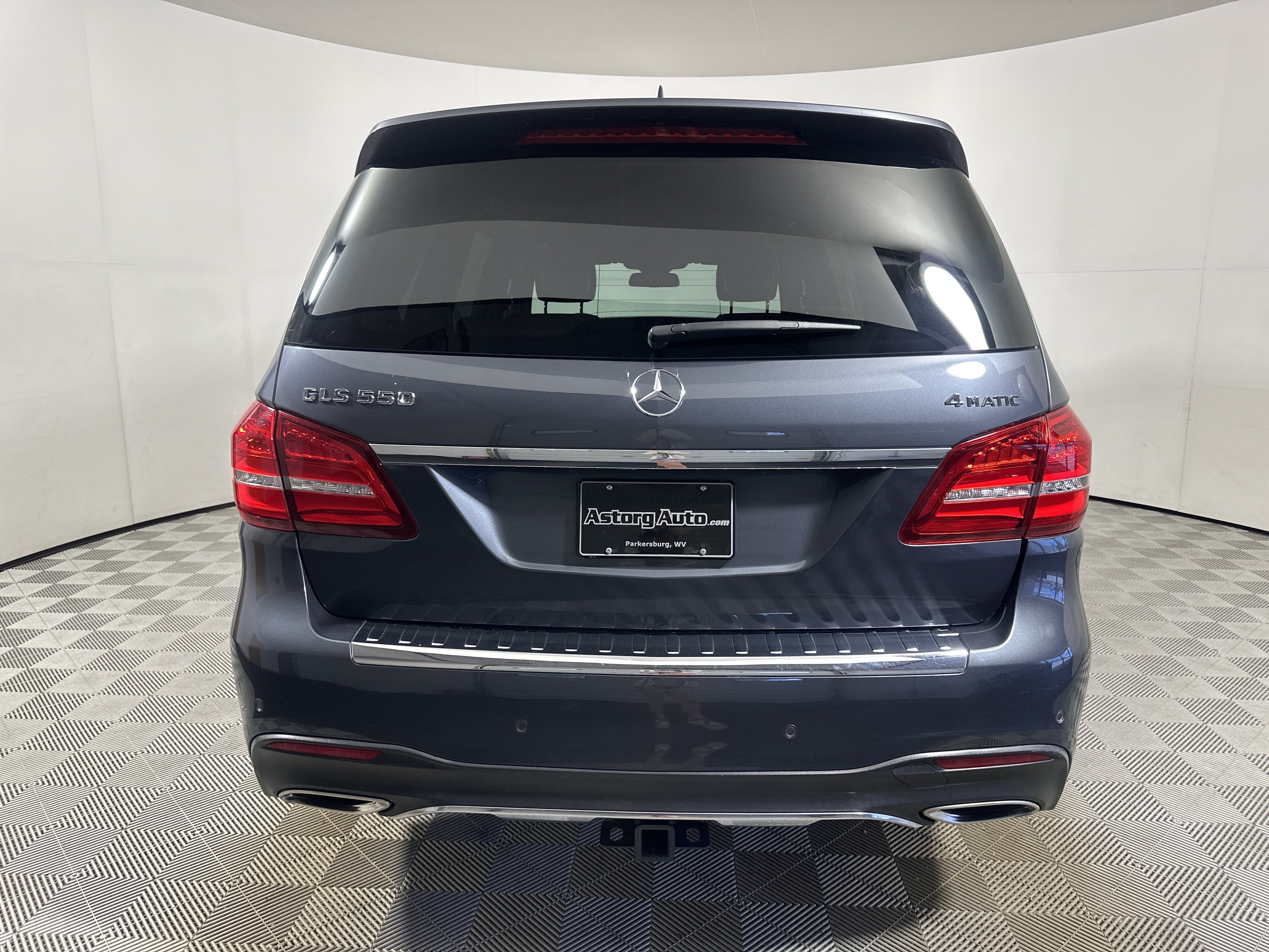 Used 2017  Mercedes-Benz GLS 550 image 6