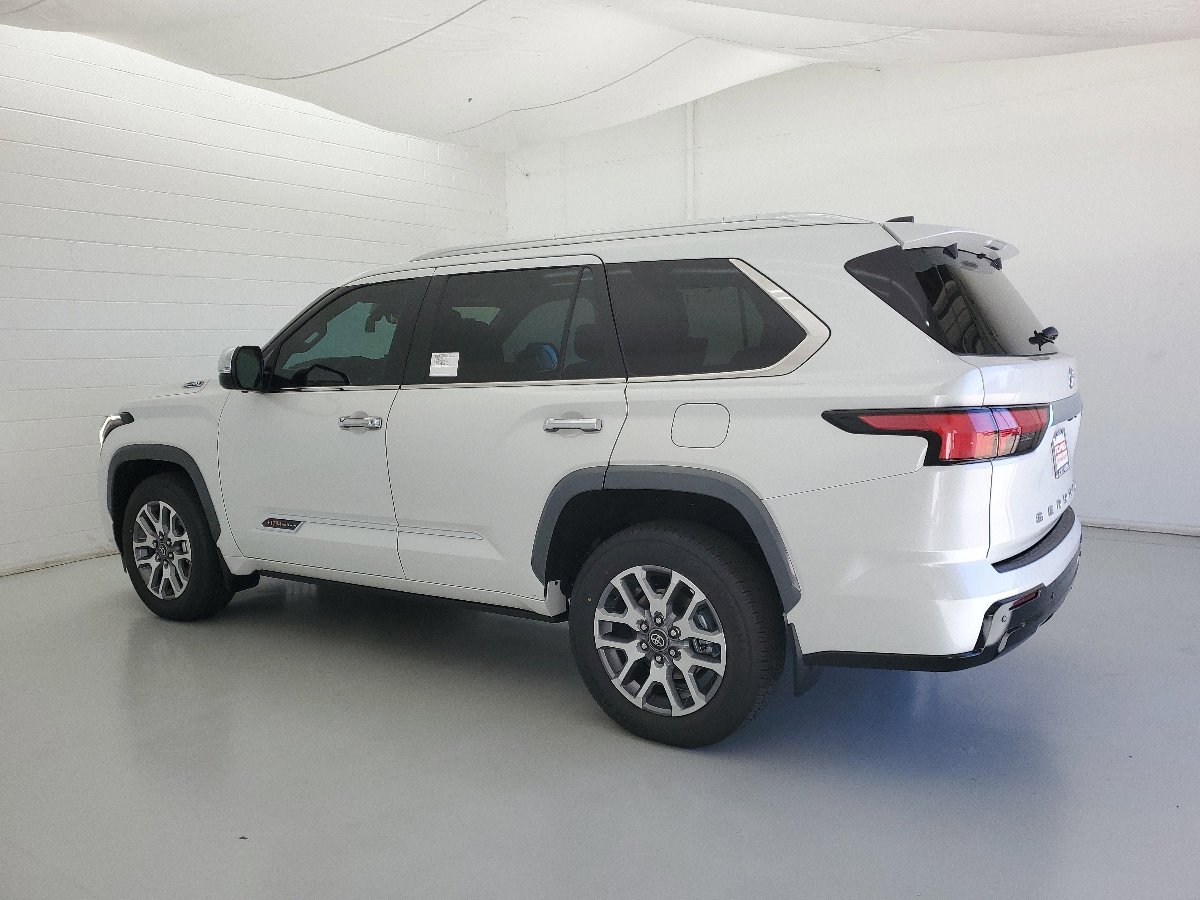 New 2026 Wind Chill Pearl <sup>1</sup> Toyota  1794 Edition image 7