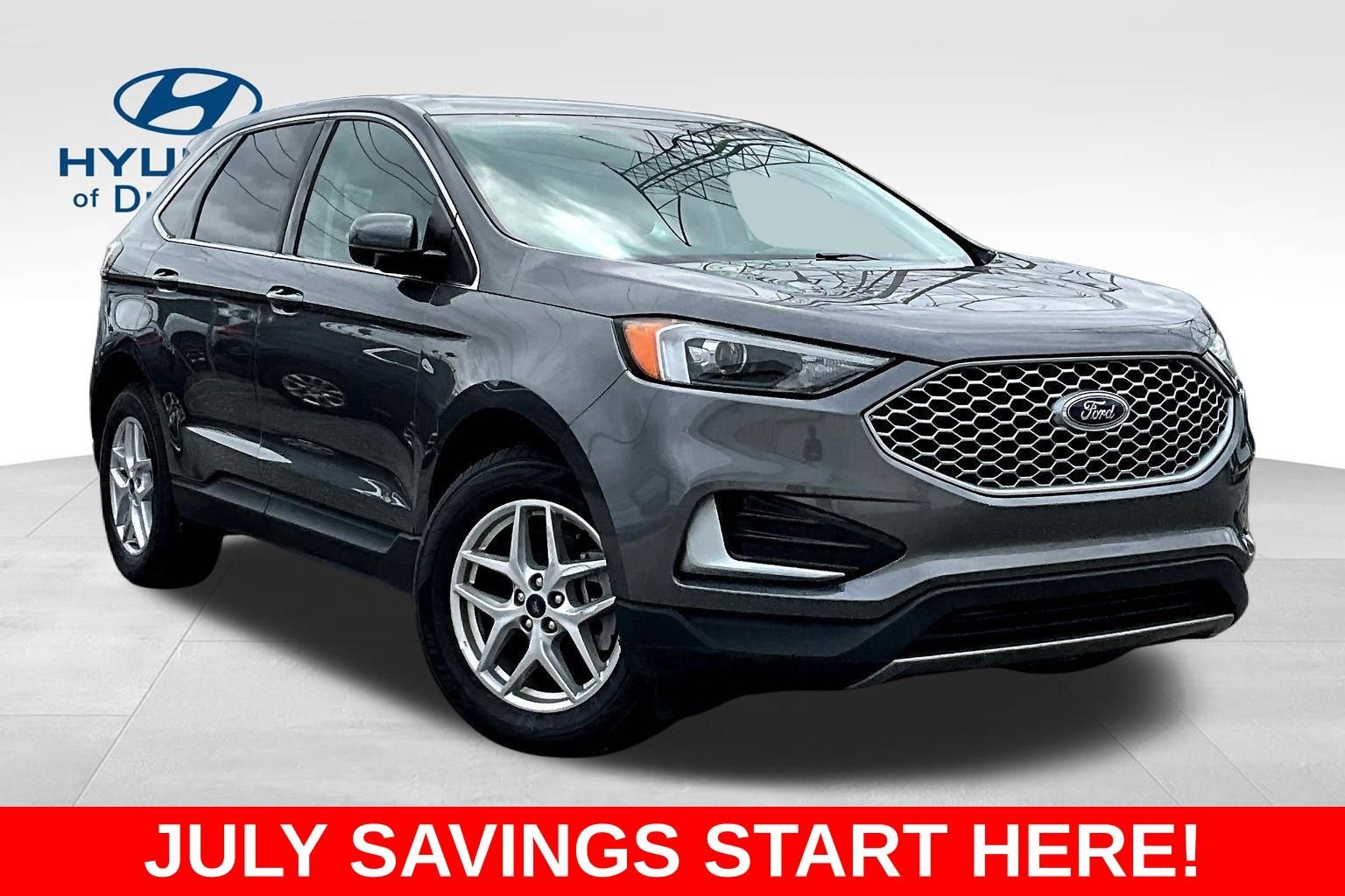 Used 2023 Gray Ford SEL image 2