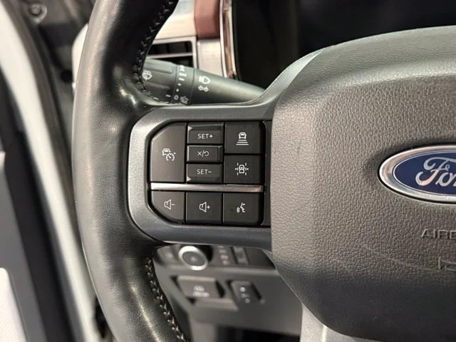 Used 2023 White Ford Lariat image 17
