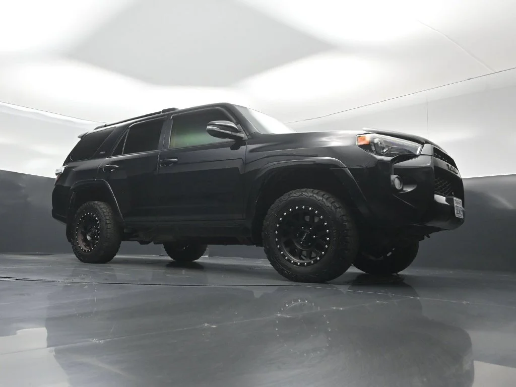 Used 2018 Black Toyota SR5 Premium image 3