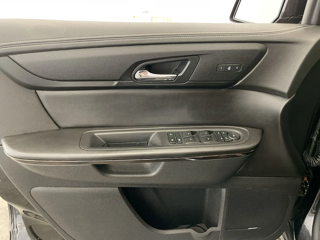 Used 2017 Tungsten Metallic Chevrolet Premier image 21