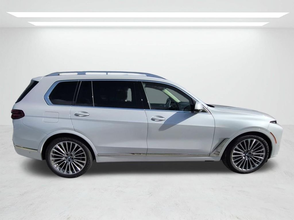 New 2027 Mineral White Metallic BMW xDrive40i image 3
