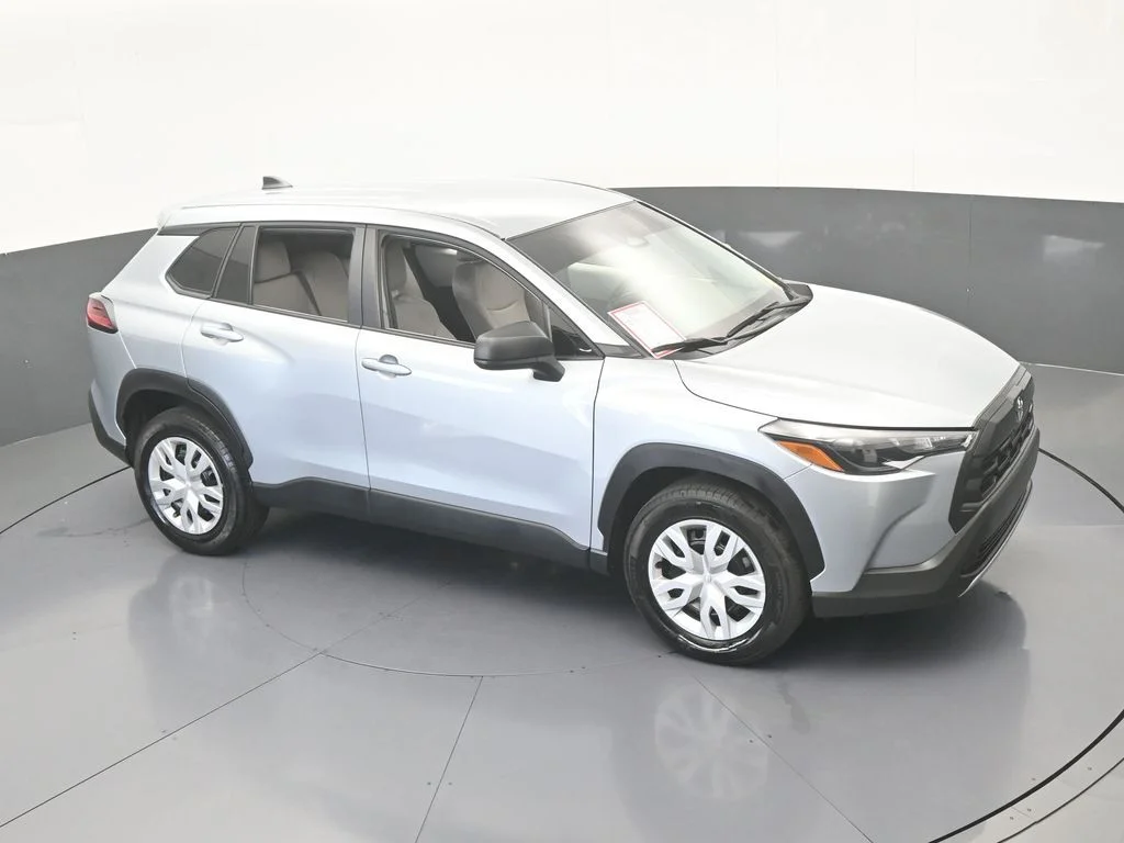 2026 Toyota Corolla Cross L - Photo 45