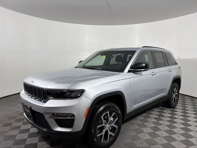 2025 Jeep Grand Cherokee Limited photo 2