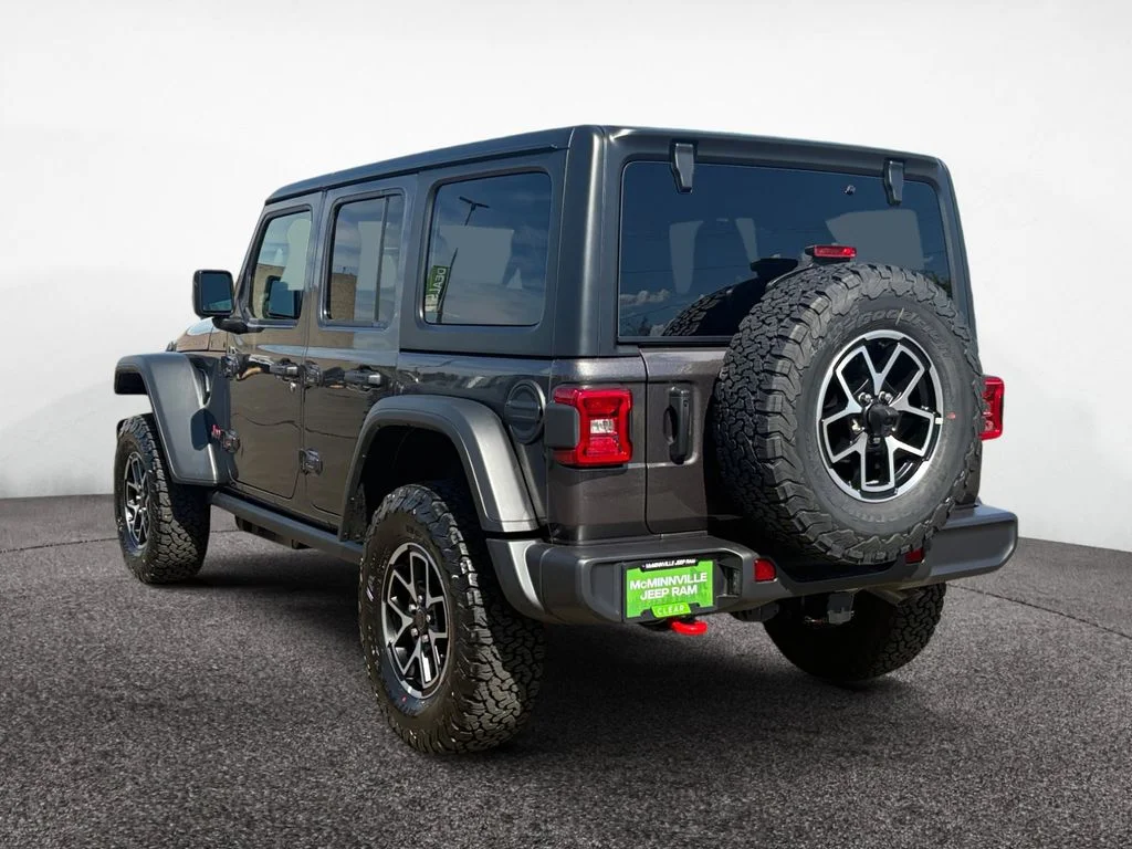 New 2026 Granite Crystal Metallic Clear-Coat Exterior Paint Jeep Rubicon image 3