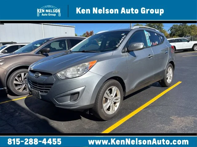 Used 2012 Gray Hyundai GLS image 1